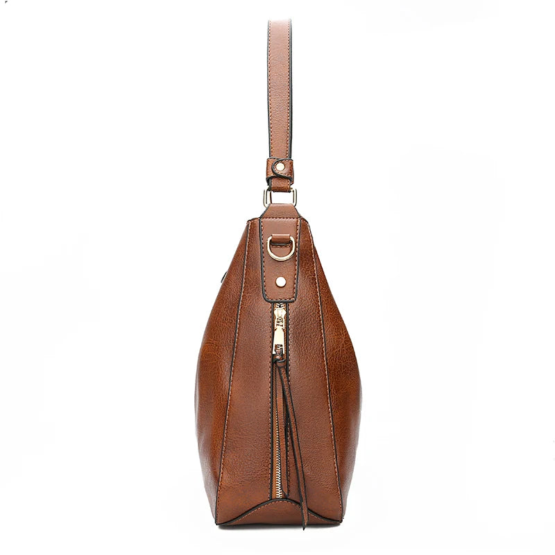 Sac hobo femme marron en polyuréthane à fermeture zippée