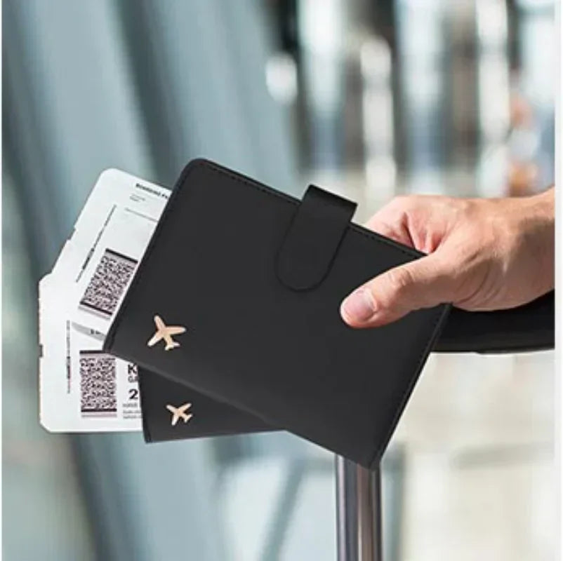 Porte-passeport vert sauge en PU avec fentes pour cartes