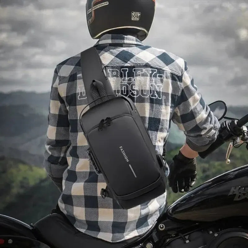 Sac bandoulière poitrine homme en cuir synthétique avec serrure à code et port USB