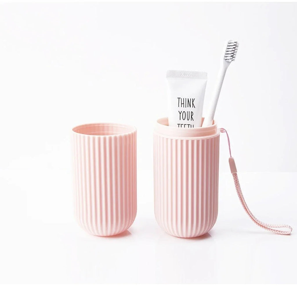 Étui pour brosse à dents gris clair avec dragonne et trous d’aération