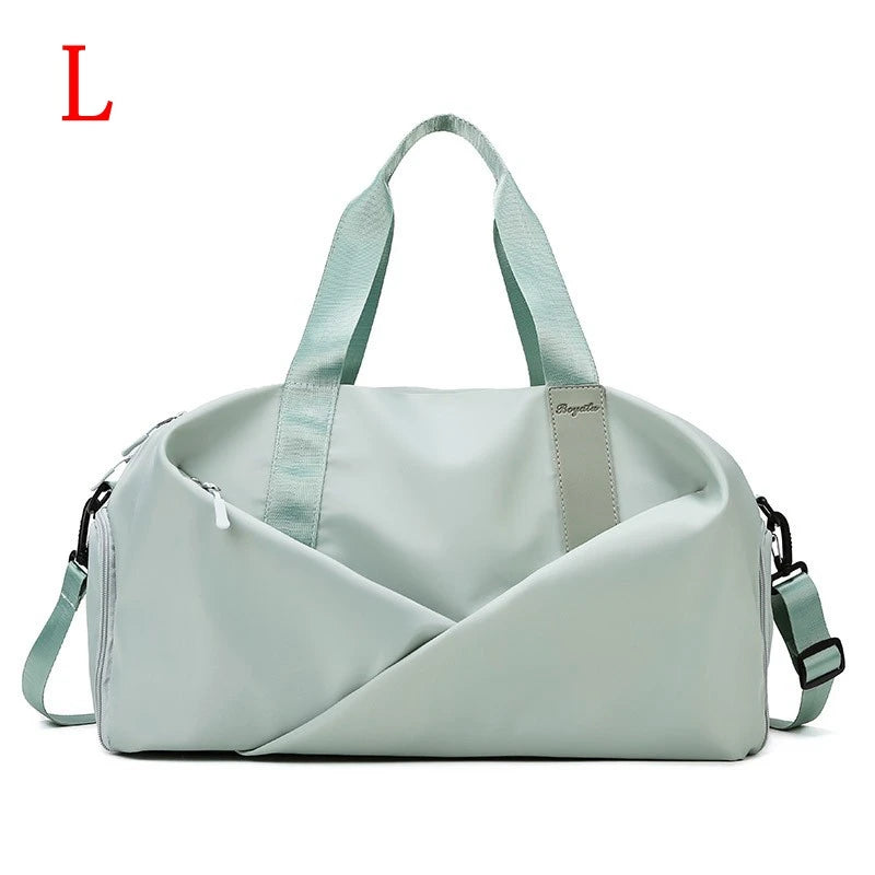 Sac de sport femme vert menthe en nylon, compartiment sec et humide