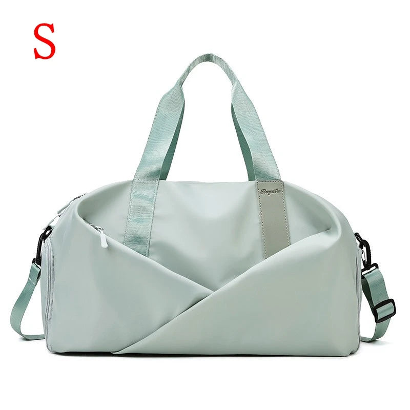 Sac de sport femme vert menthe en nylon, compartiment sec et humide